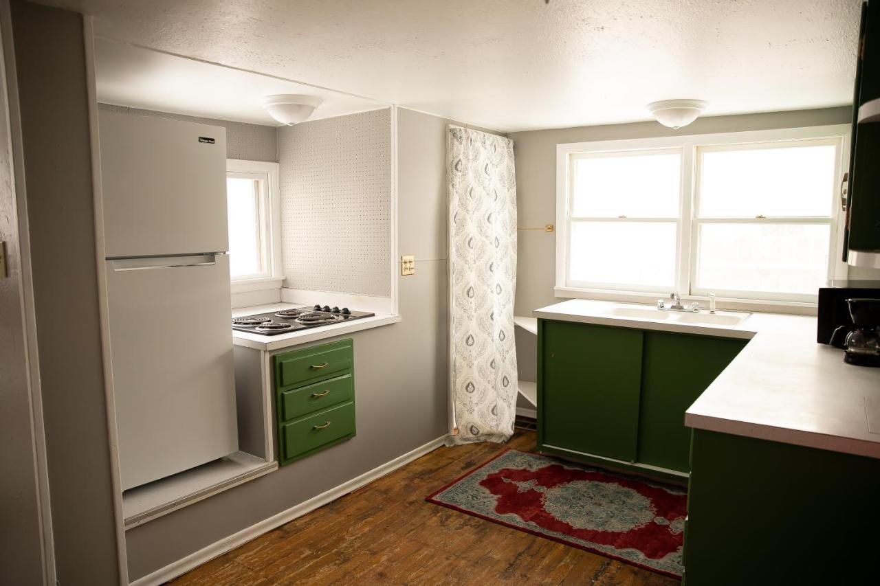 Rustic 2 Bedroom Boho Apartment Laramie Exterior foto