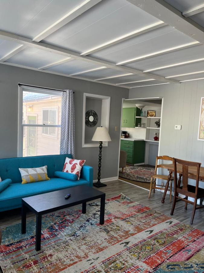 Rustic 2 Bedroom Boho Apartment Laramie Exterior foto